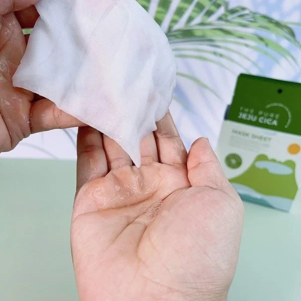 Nước tẩy trang rau má Prettyskin The Pure Jeju Cica Cleansing Water