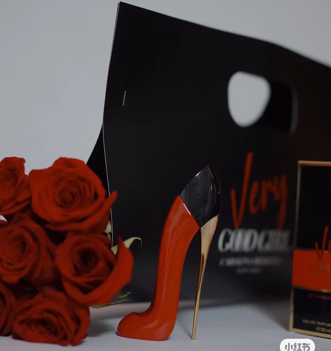 Nước hoa nữ Very Good Girl EDP