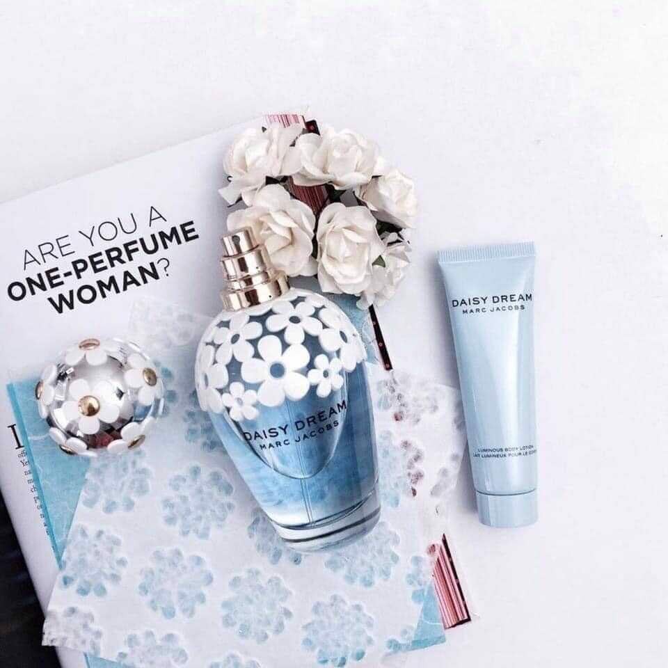 DAISY DREAM MARC JACOBS. DAISY DREAM MARC JACOBS.