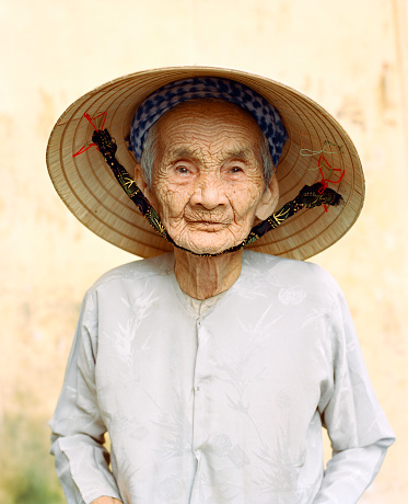 Mẹ, rửa chén đi nhé!
