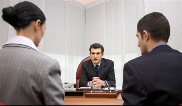 Phải làm gì khi mối quan hệ giữa nhân viên và sếp căng thẳng?
3