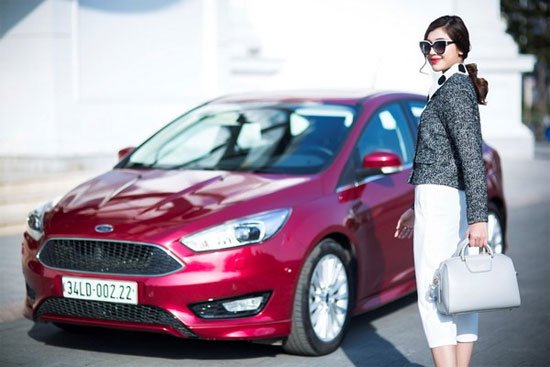 Tuyệt chiêu lái xe ô tô an toàn cho phái đẹp
5