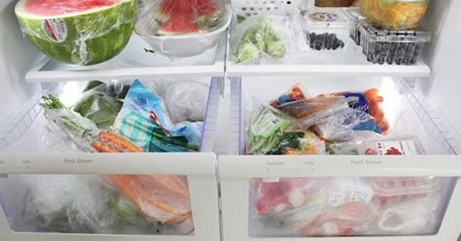 Để nguội thức ăn trước khi cho vào tủ lạnh, nên hay không nên?
3