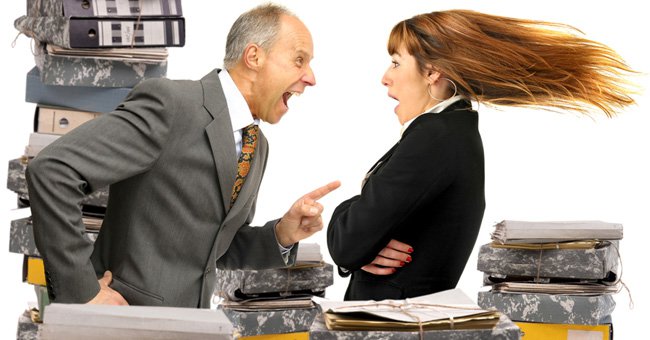 Đừng nói với sếp những điều này nếu bạn không muốn "out" sớm
0