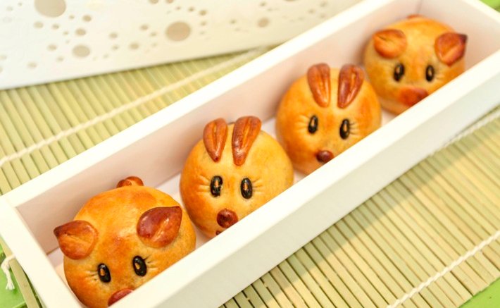 Cách tạo hình bánh Trung thu thành các con vật đáng yêu
7