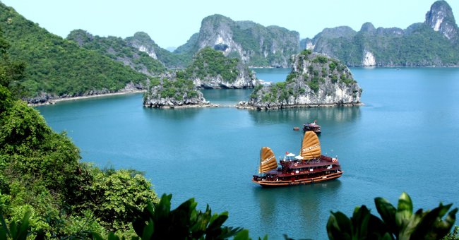
                        10 địa điểm du lịch không thể bỏ qua khi tới Việt Nam
                     0