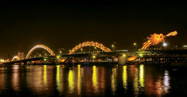 
                        10 địa điểm du lịch không thể bỏ qua khi tới Việt Nam
                     4