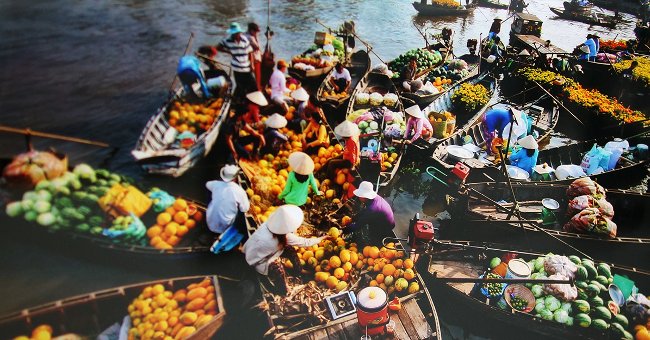 
                        10 địa điểm du lịch không thể bỏ qua khi tới Việt Nam
                     9