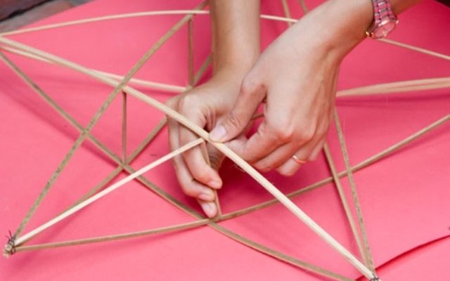 Cách làm đèn ông sao truyền thống chơi Trung thu
2