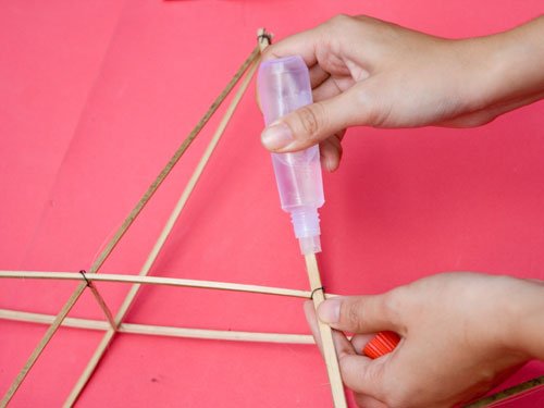 Cách làm đèn ông sao truyền thống chơi Trung thu
4