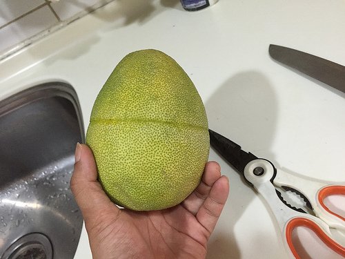 Cách gọt bưởi cực nhanh và đẹp mắt
0