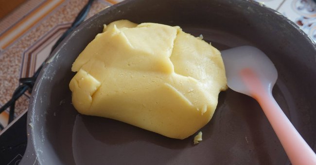 Cách làm bánh Trung thu khoai lang tím cho người sợ béo
4