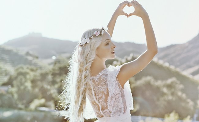 7 kiểu tóc đẹp nhất cho cô dâu trong ngày cưới
12