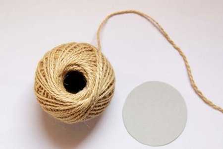 Cách làm móc khóa hình mũ cói đáng yêu tặng bạn thân ngày 20 – 10
1