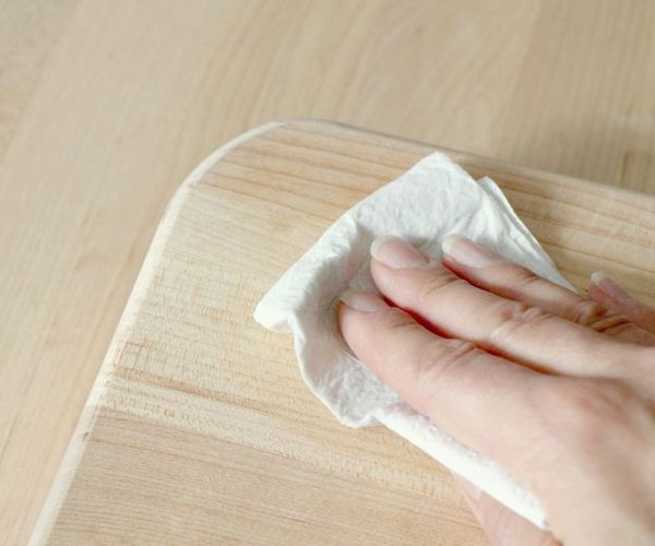 Tổng hợp các cách làm sạch thớt gỗ đơn giản và hiệu quả
5