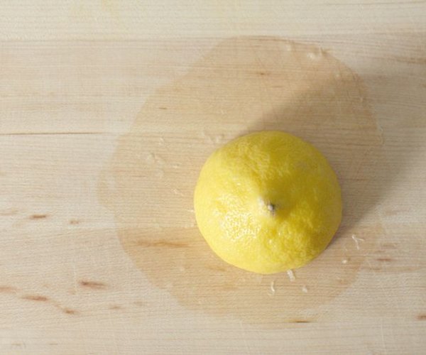 Tổng hợp các cách làm sạch thớt gỗ đơn giản và hiệu quả
6