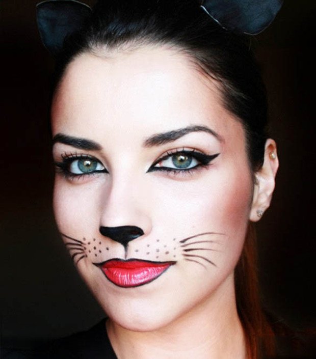 
                        Cách vẽ mặt nạ bí ẩn, cuốn hút cho đêm Halloween
                     11
