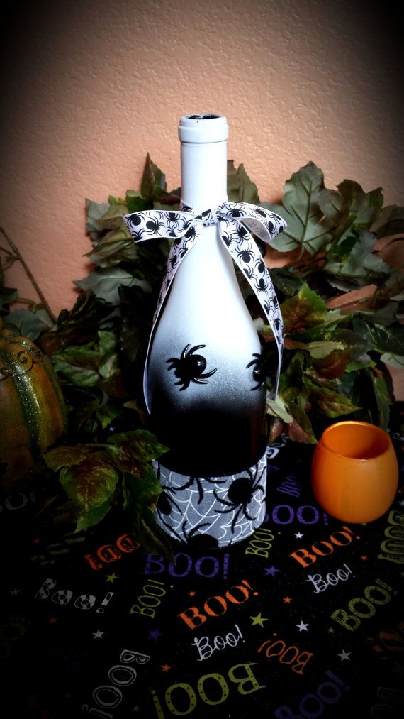 Cách trang trí halloween ấn tượng bằng chai lọ cũ
6