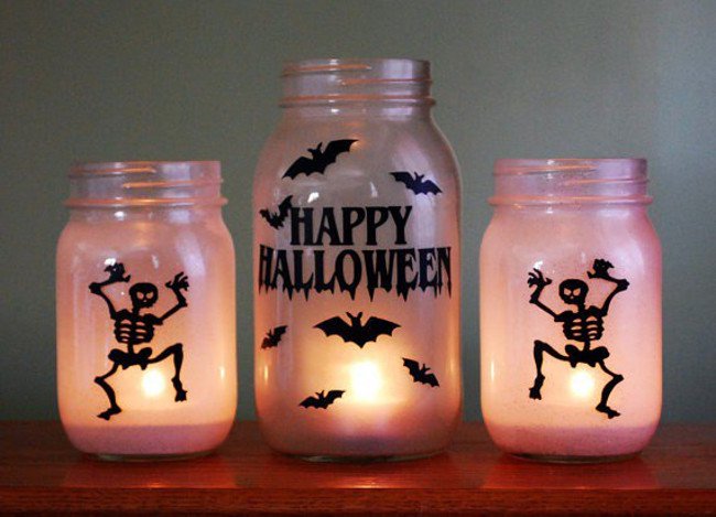 Cách trang trí halloween ấn tượng bằng chai lọ cũ
12