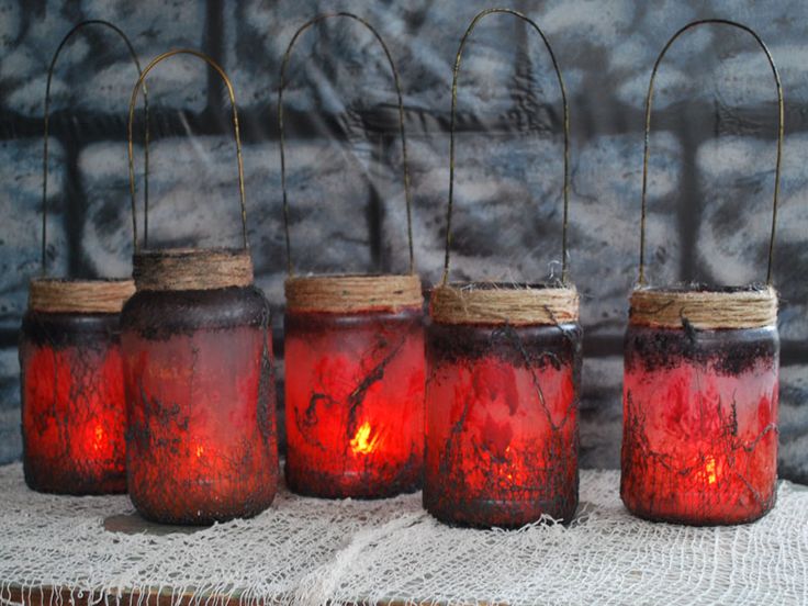 Cách trang trí halloween ấn tượng bằng chai lọ cũ
15