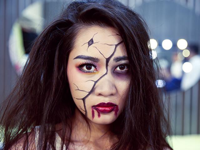 Hướng dẫn hóa trang thành Zombie kinh dị trong ngày Halloween
1