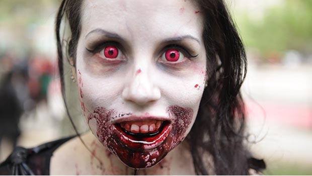 Hướng dẫn hóa trang thành Zombie kinh dị trong ngày Halloween
3