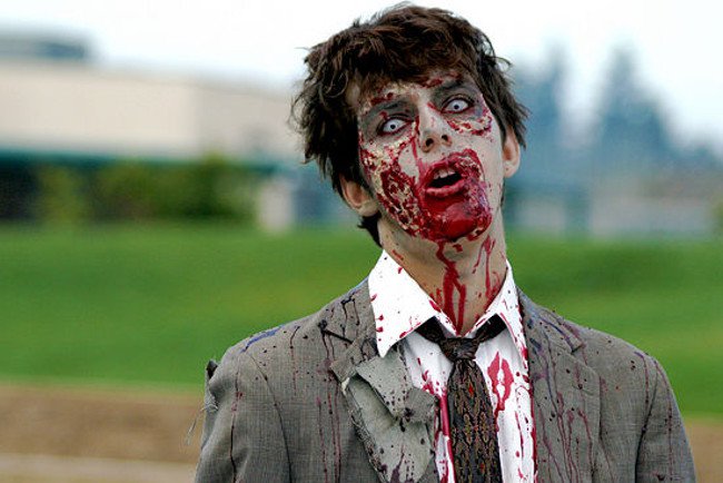 Hướng dẫn hóa trang thành Zombie kinh dị trong ngày Halloween
5