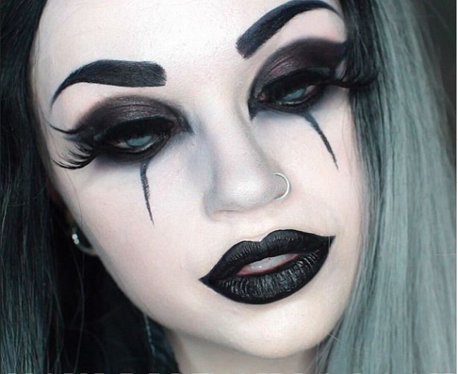 Bí quyết trang điểm Halloween cực ấn tượng chỉ trong 5 phút
3