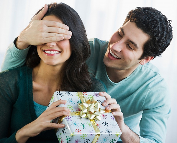 Chọn quà gì tặng vợ yêu ngày 20-10 này?
3