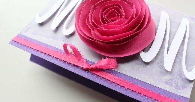 Cách làm thiệp hoa hồng 20 – 10 đơn giản tặng mẹ
8