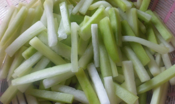 Cách làm mứt bí đao thơm ngon ngày Tết
1