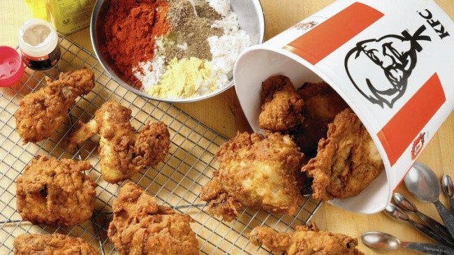 
                        Bật mí công thức làm gà rán KFC huyền thoại từ năm 1940
                     2