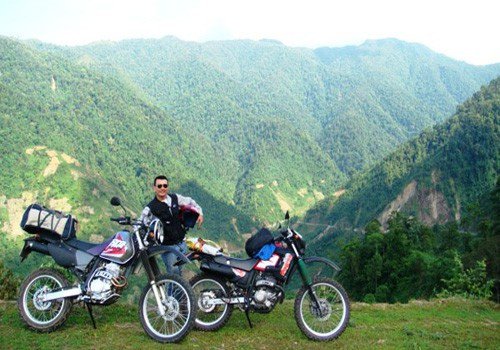 Hành trình khám phá lịch sử và văn hóa Việt Nam bằng xe máy
0