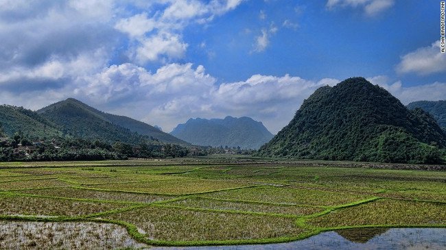
                        Hành trình khám phá lịch sử và văn hóa Việt Nam bằng xe máy
                     8