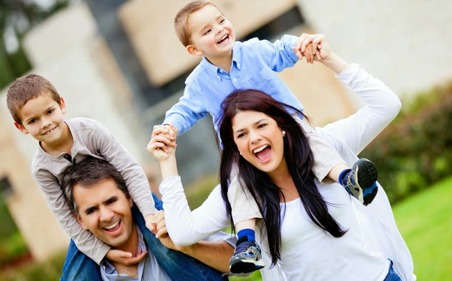 Dù biết chiều con dễ sinh hư nhưng bố mẹ Việt vẫn làm
0