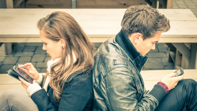 Liệu có phải nhắn tin càng nhiều thì mối quan hệ càng bền vững hay không?
0