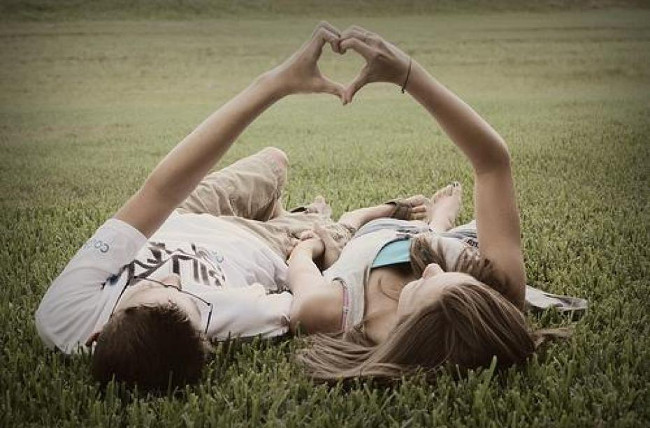 Liệu có phải nhắn tin càng nhiều thì mối quan hệ càng bền vững hay không?
2