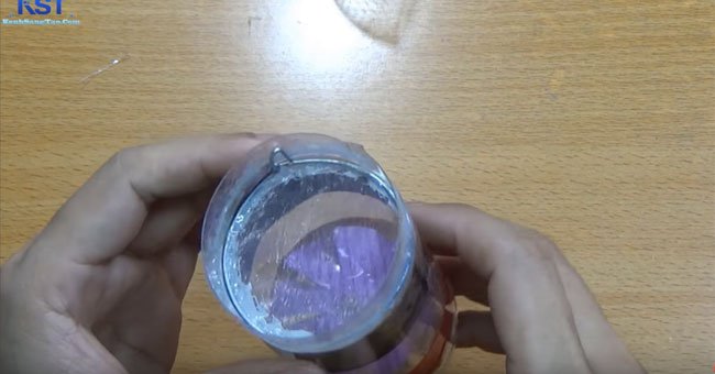 Tự chế máy hút bụi cầm tay dễ không tưởng
15