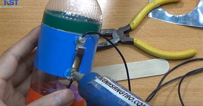 Tự chế máy hút bụi cầm tay dễ không tưởng
18