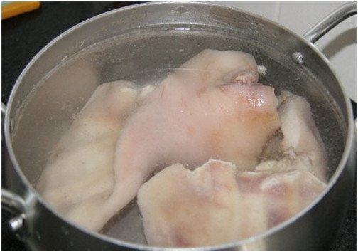 Tự tay làm giò xào chiêu đãi cả nhà ngày Tết
1