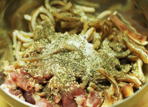 Tự tay làm giò xào chiêu đãi cả nhà ngày Tết
3