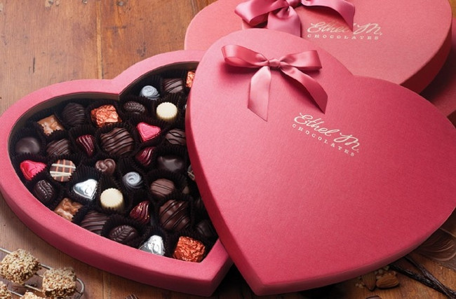 Tìm hiểu ý nghĩa của ngày Valentine Trắng, Đỏ và Đen
0