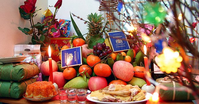 Văn khấn cúng lễ hóa vàng tiễn tổ tiên ngày Tết