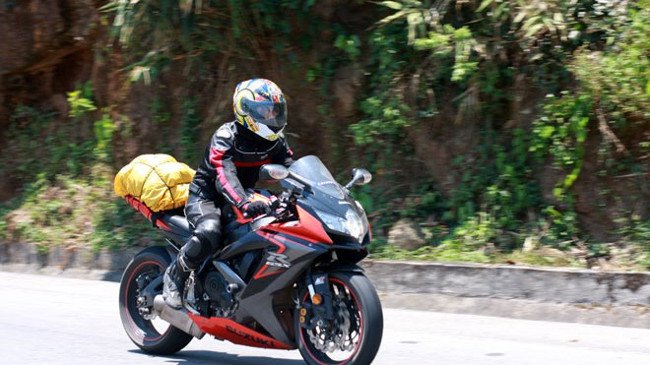 Kinh nghiệm đi phượt an toàn vào trời mưa cho người mắt cận
0