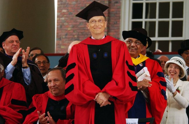 Vì sao Bill Gates được gọi là một nhà "thiên tài lập dị"?
2