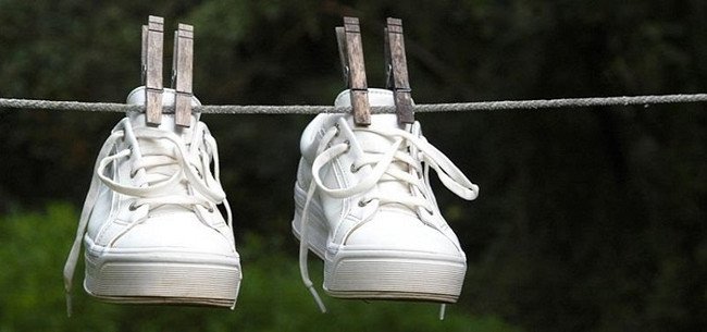 Mẹo hay giúp bạn khử mùi hôi giày hiệu quả
0