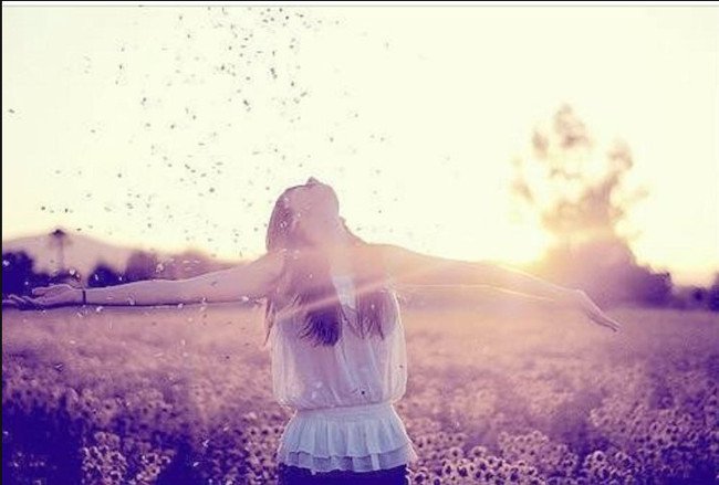 Phải làm gì để thoát khỏi cảm giác "say nắng" một người thứ ba?
5