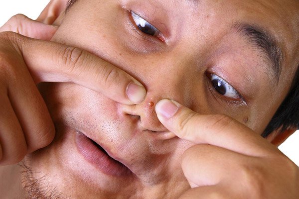 Vùng "tam giác chết" trên mặt nguy hiểm như thế nào?
0