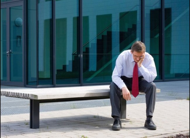 10 dấu hiệu cảnh báo khủng hoảng tuổi trung niên ai cũng cần biết
3
