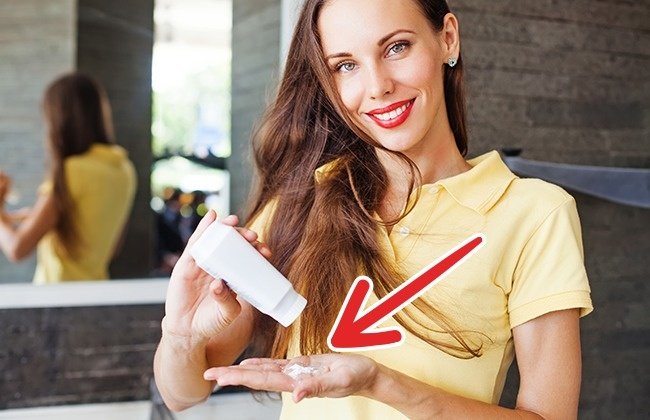 
                        9 mẹo hay giúp bạn thoát khỏi mái tóc bết dầu
                     1